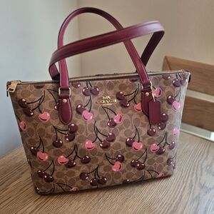 Coach Outlet Cherry Print Signature Gallery Tote